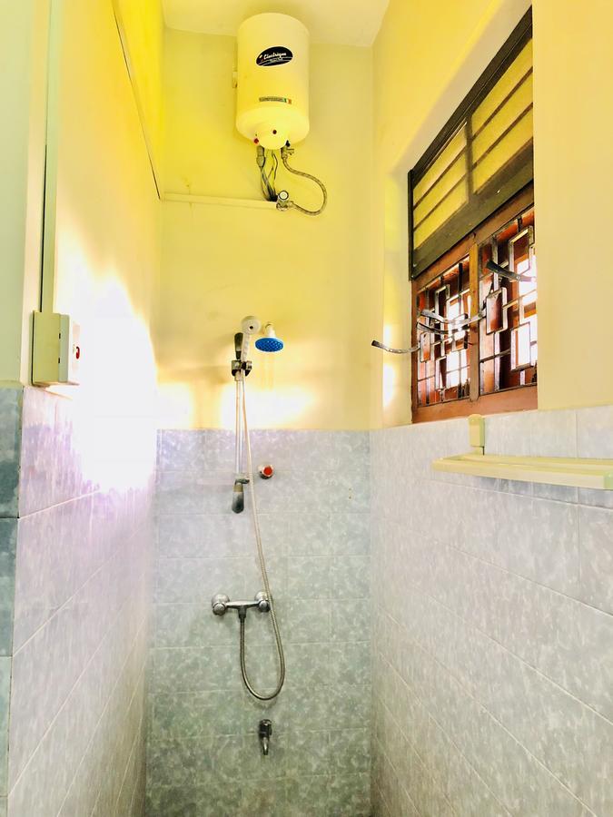 Trip "N" Chill Hostels Colombo Airport Katunayake Exterior photo